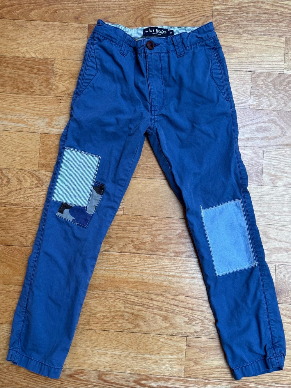 Mini Boden Patch Chino - Size 8 - Blue with camo and seersucker patches